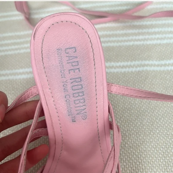 pink strappy heels size 6.5 Heel damaged/glue repaired - Picture 2 of 4